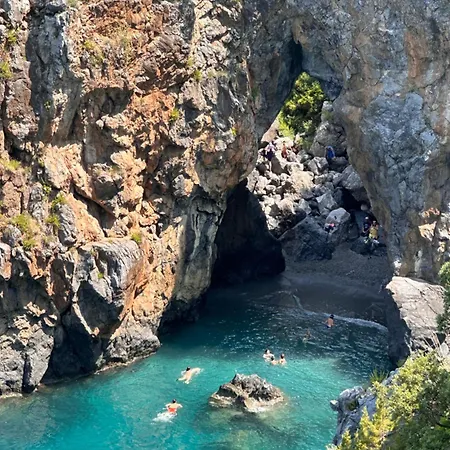 Diana's Exclusive Scalea