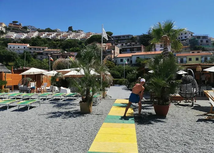 Diana's Exclusive סקליאה