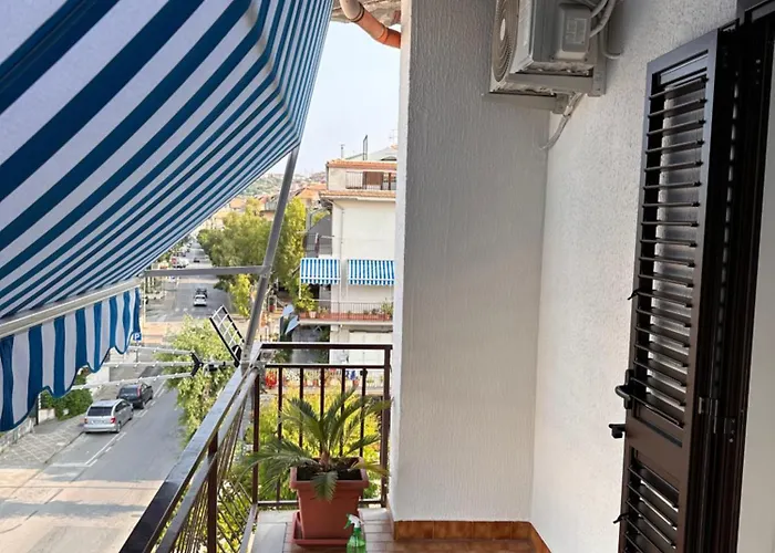 Diana's Exclusive דירה *